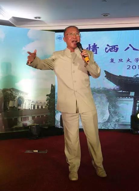 叶子高歌一曲