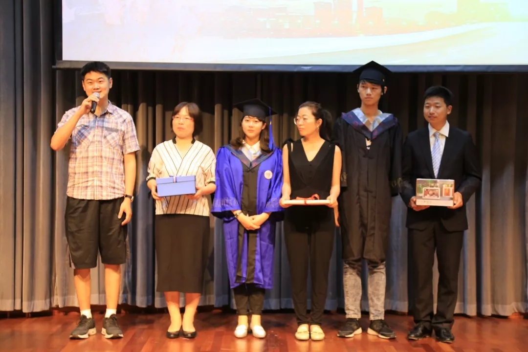 复旦大学化学系2019届毕业典礼顺利举行