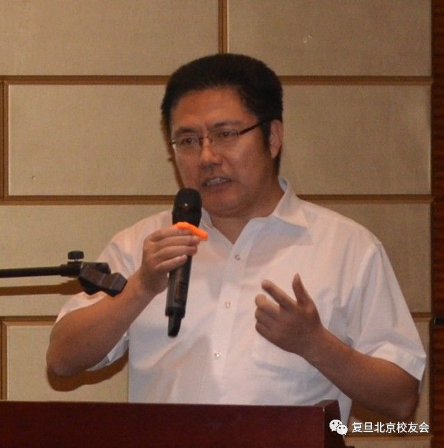 徐永前执行会长主持活动 